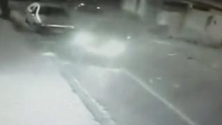 Изоставена съпруга не прости на бившия си, че се забавлява в бар и го прегази зловещо с автомобила си (ВИДЕО)