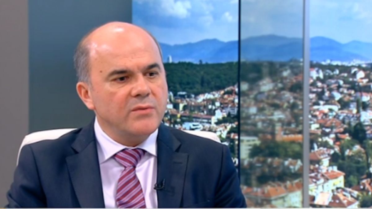 Социалният министър хвърли в еуфория всички, които получават минимална пенсия