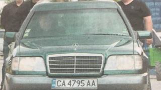 СНИМКИ (18+) от погребението на младата майка Силвия, убита брутално в "Люлин" от рецидивиста Тунджай