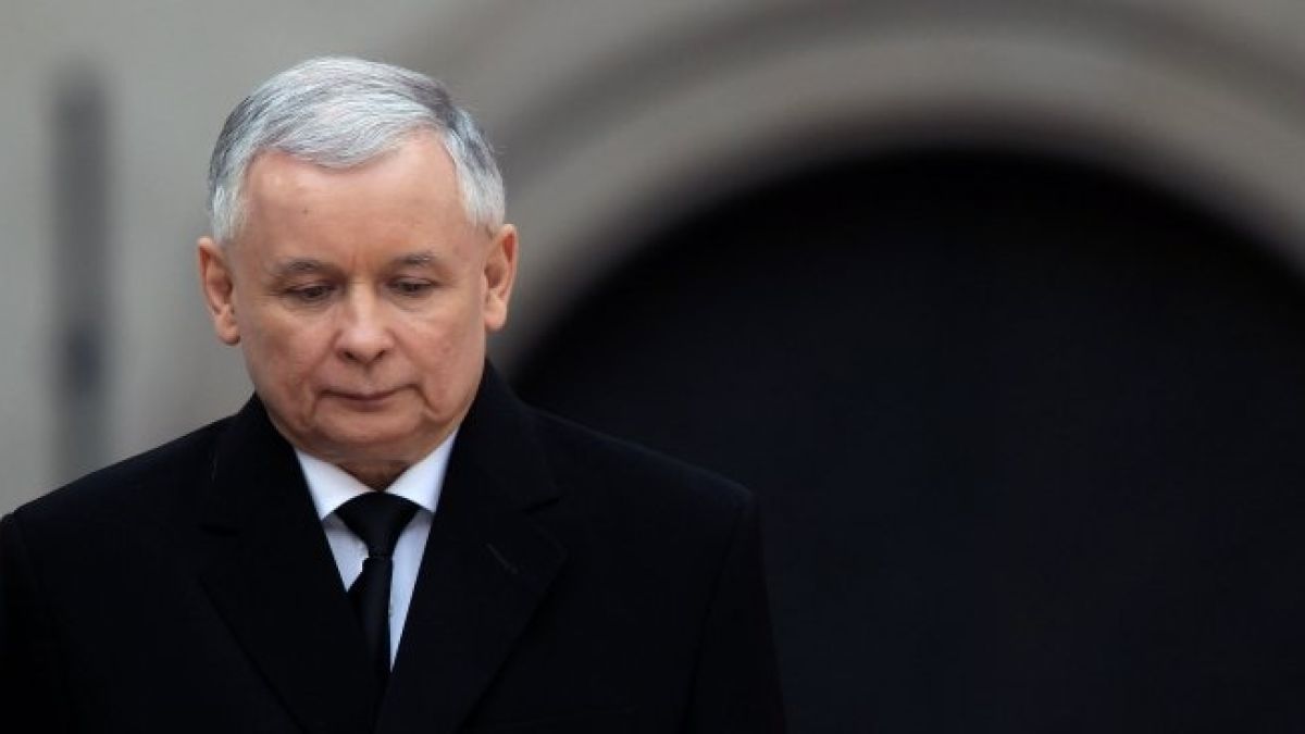 Протест срещу Ярослав Качински бе разпръснат от полицията във Варшава