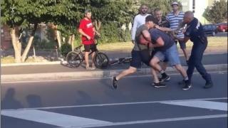 Екшън по ямболски! Пиян кримигерой побърка полицаи при арест (ВИДЕО)