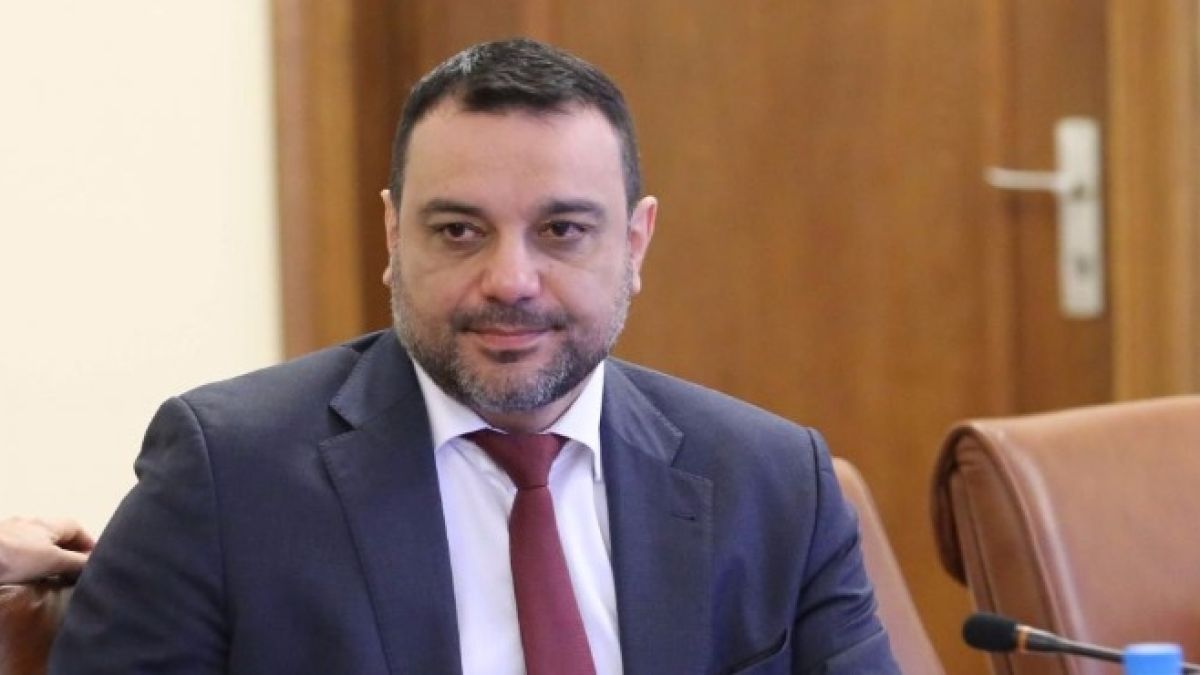 Уволняват директора на ДАИ-София заради корупционния скандал