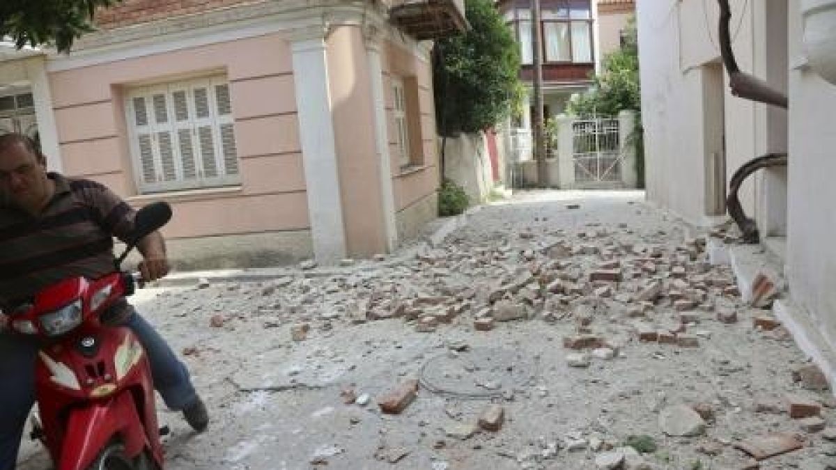 Кметът на Анкара с шокираща версия за земетресението