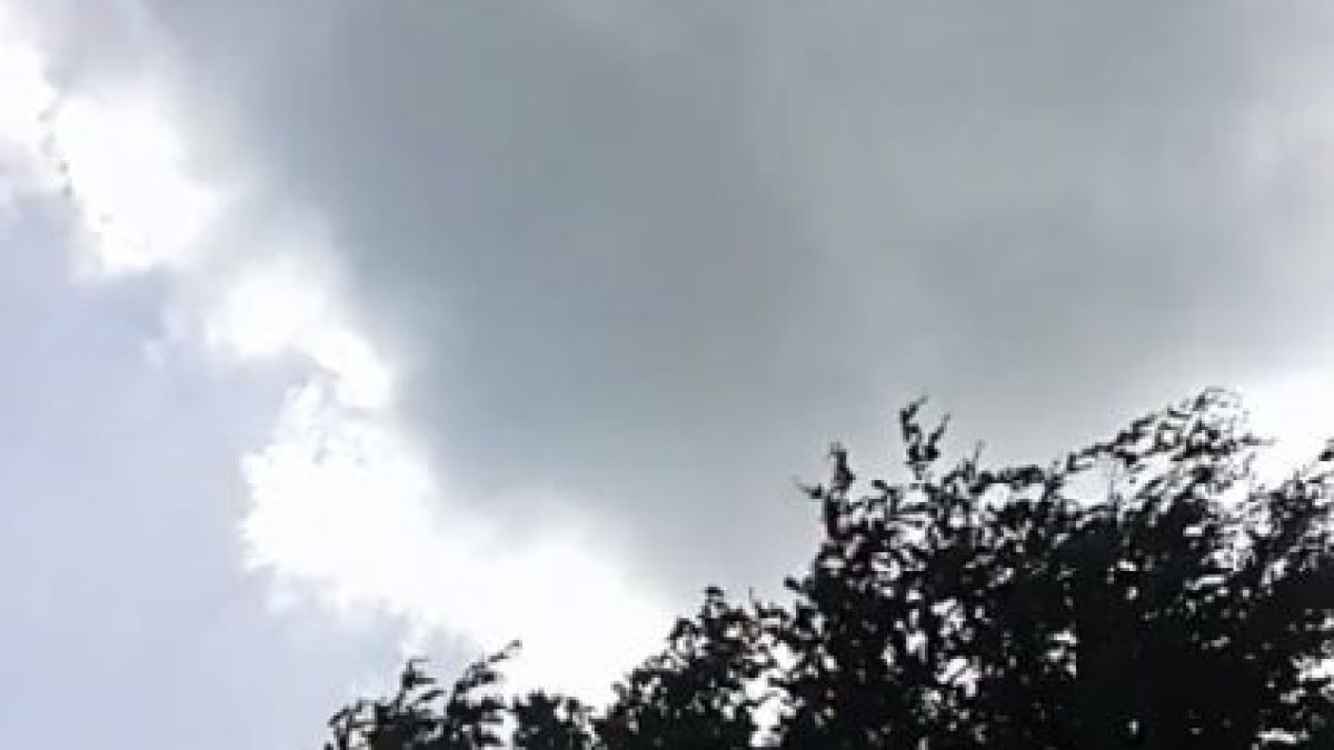Дева Мария се появи в небето над Ирландия (ВИДЕО)