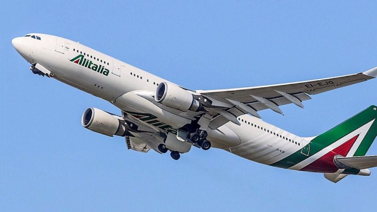 Черни дни за Alitalia  