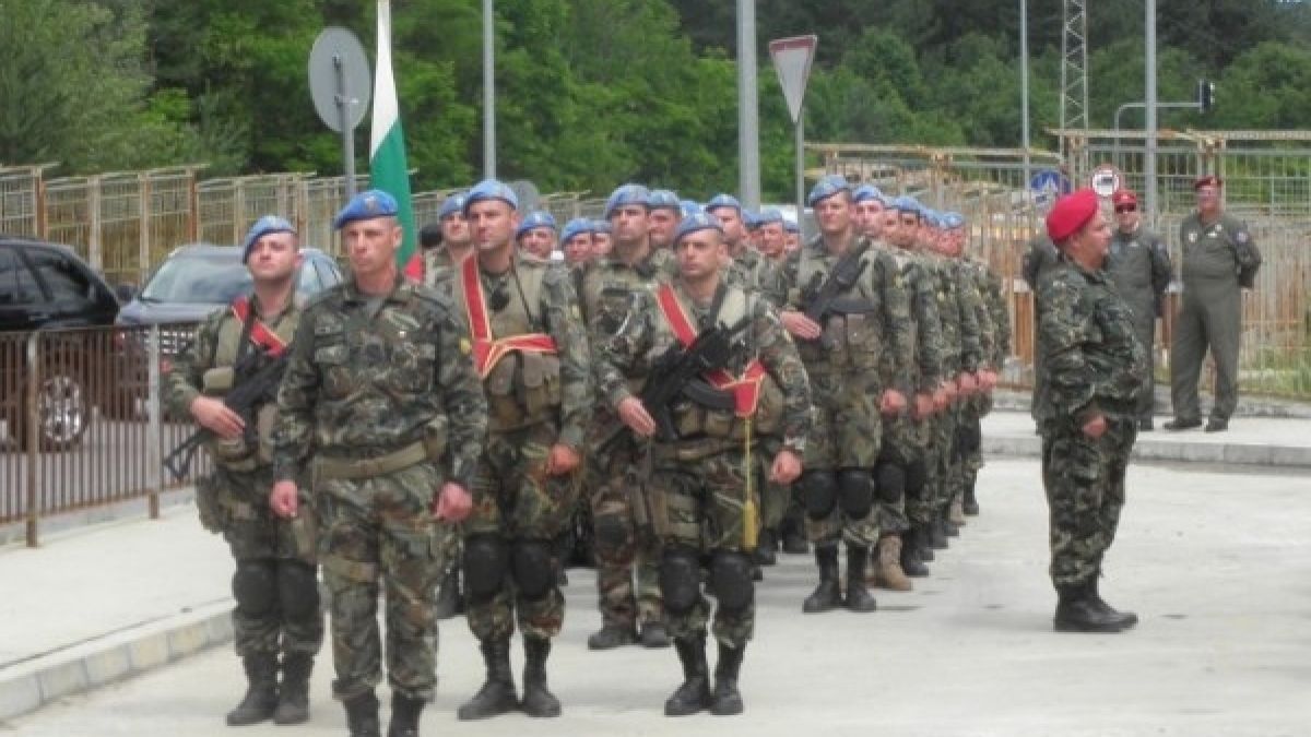 Наши военни рамо до рамо с украински военни в люти схватки, ето защо... 