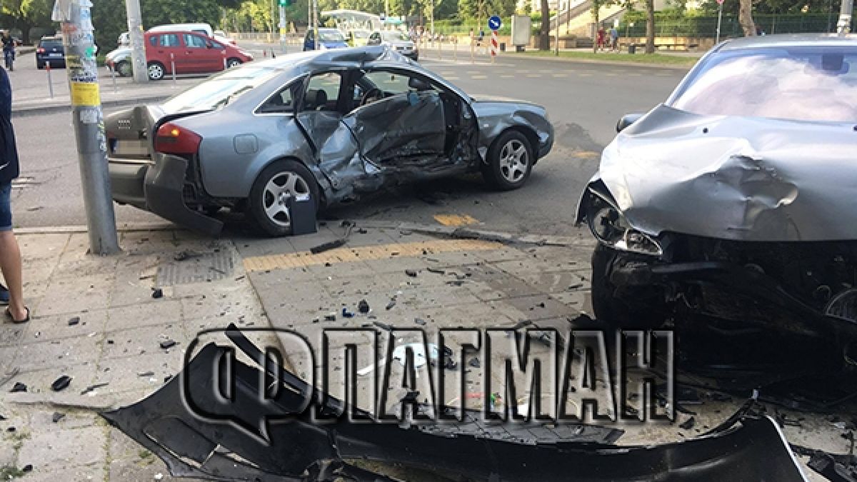 Ауди и Пежо се размазаха в Бургас, малко момиченце е обляно в кръв (СНИМКИ)
