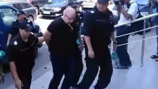 Подивелият швед Ралф пак хленчи пред съда в Бургас  