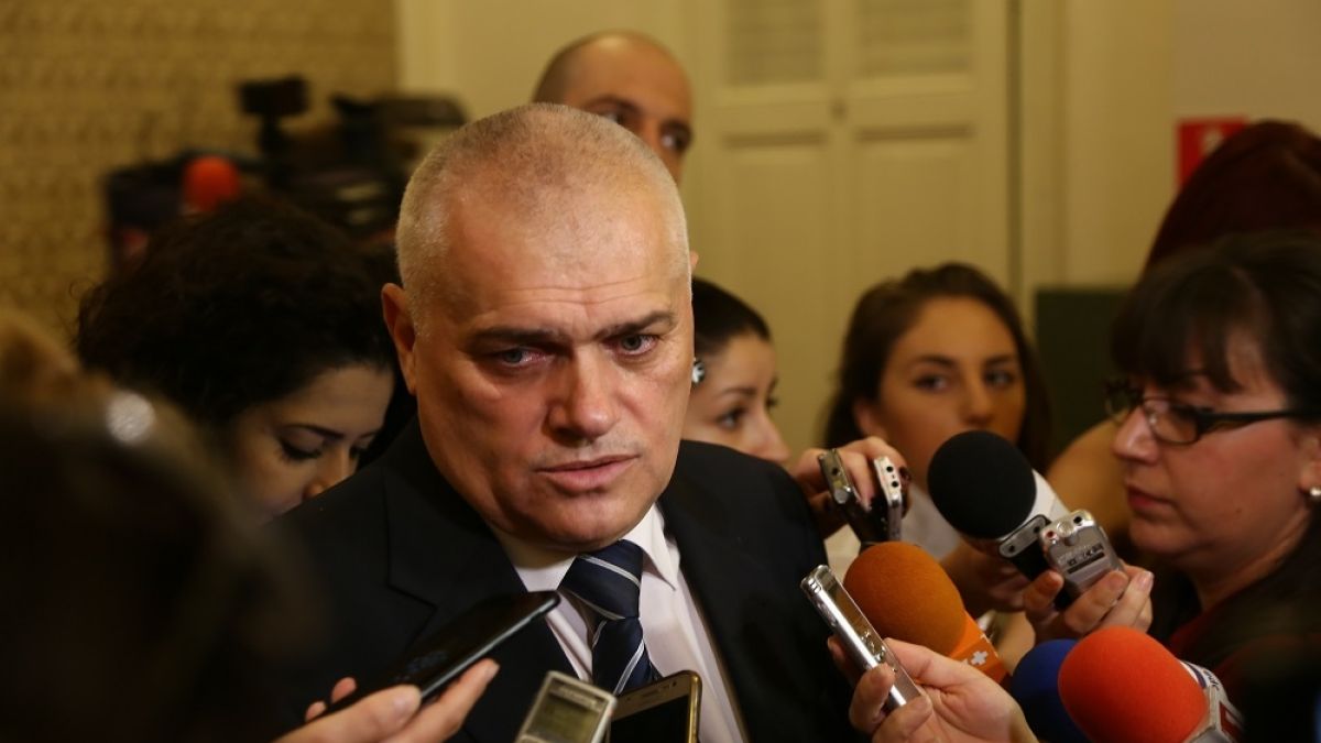 Валентин Радев: Щях да протестирам заедно с полицаите, ако...   