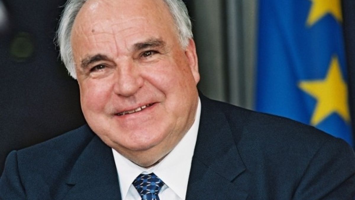 Юнкер предложи европейска церемония за Хелмут Кол