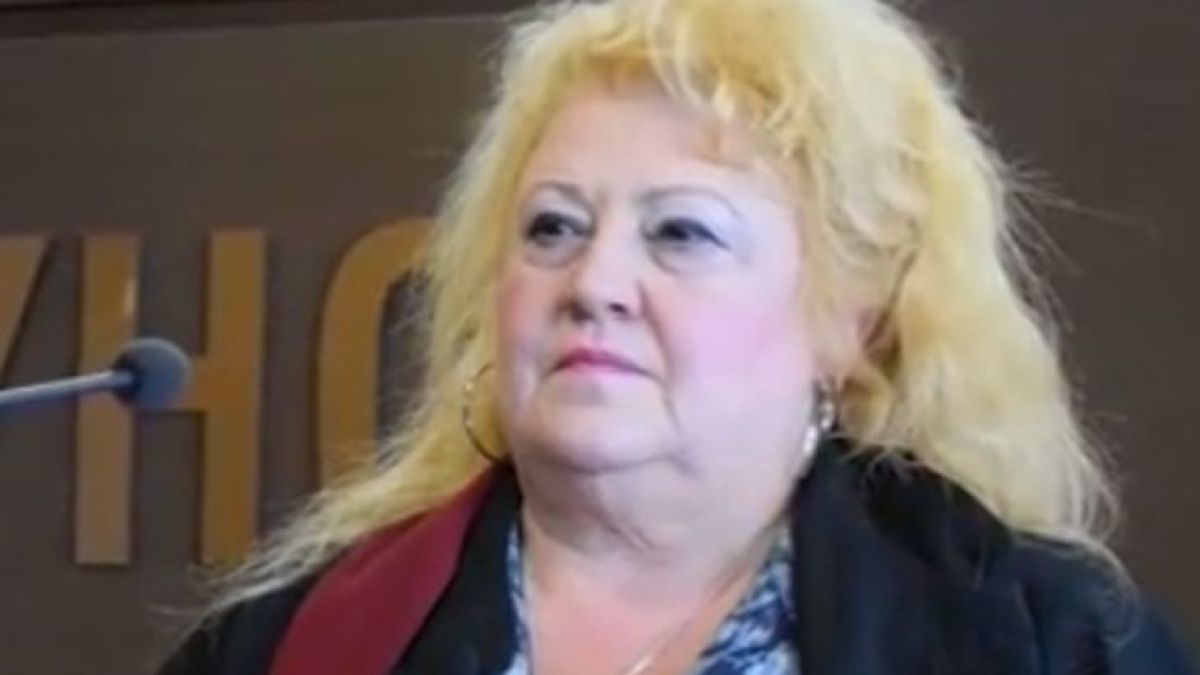 Скандалната преподавателка от УНСС с покъртителна изповед: Лошо ми е, не мога повече!