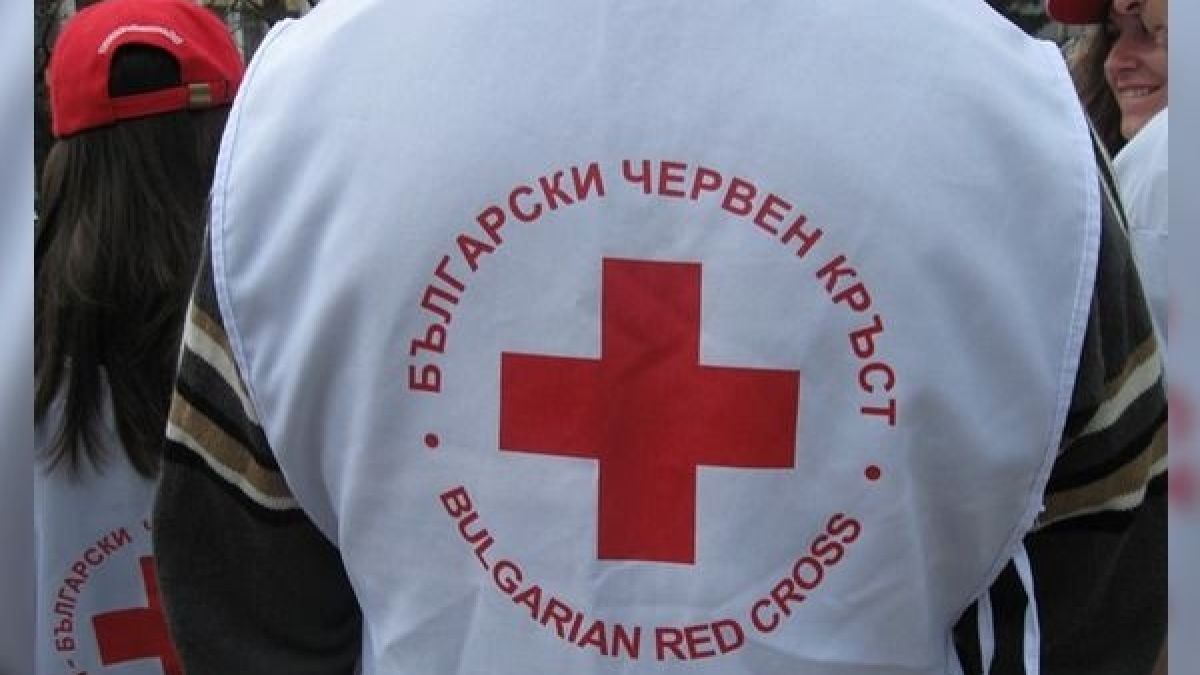 БЧК организира безплатни уроци по плуване