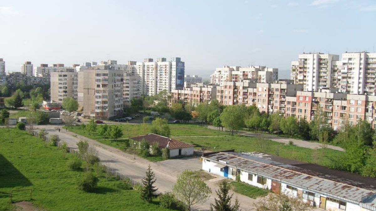 Първо в БЛИЦ! Шок и ужас в блок 331 в "Люлин", столичани изтръпнаха от гледката (СНИМКА)  