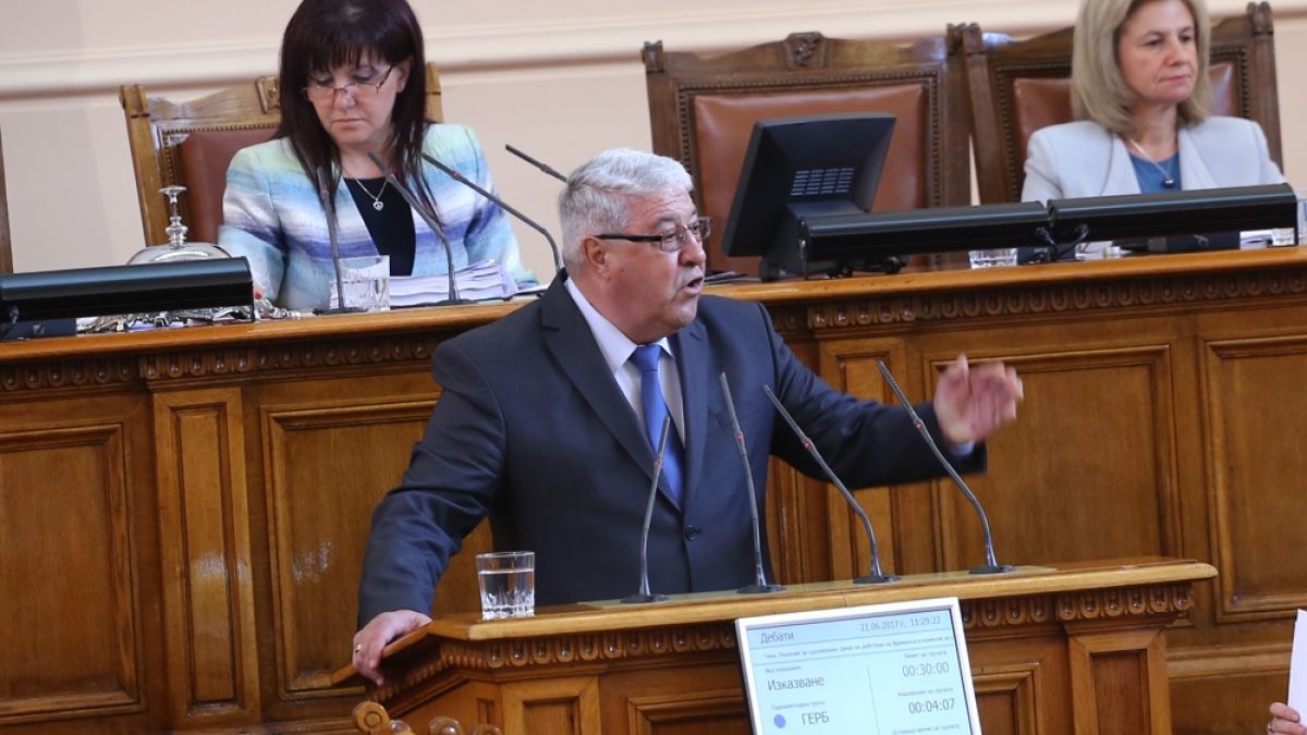 Гърневски гневен на "чорбаджията и ратаите в президенството" 