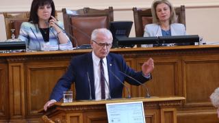 Проф. Станислав Станилов разкри цялата истина за сълзите си в пленарна зала и направи емоционална изповед