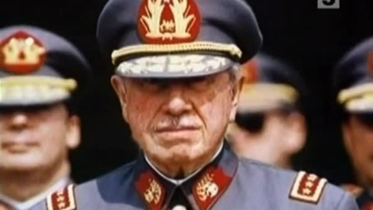 В Чили връщат милиони долари на семейството на диктатора Пиночет