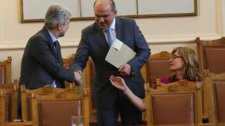 Днес в парламента ще бъде горещо! 