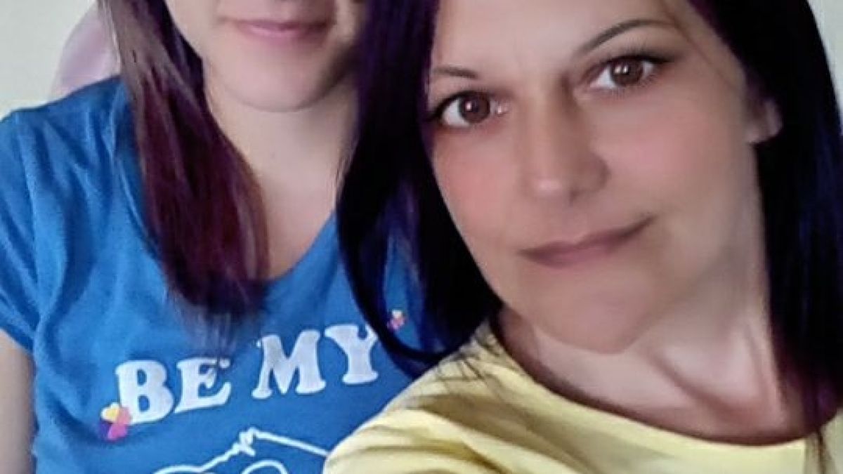 Майка публикува на фейсбук страницата на летище София стих: "Върни се дъще!"