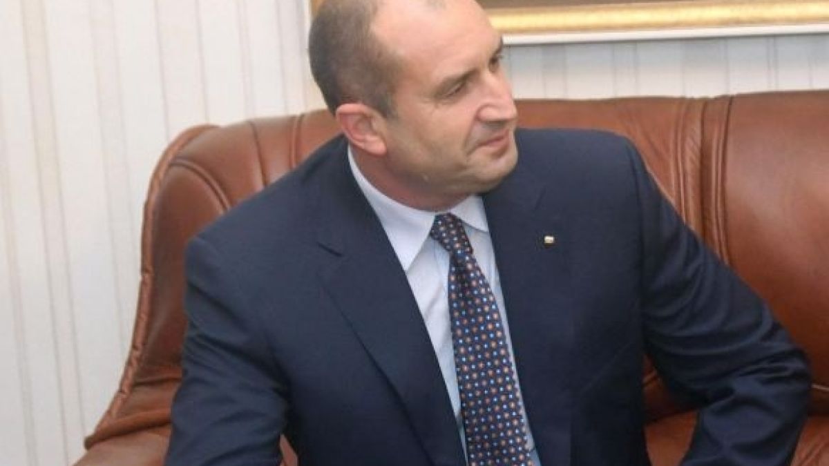 Президентът подкани Бетина Жотева да направи моралния си избор