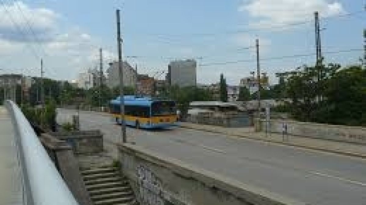 Мостът „Чавдар" се затваря за ремонт