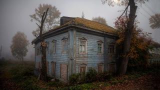 Майка остави малката си дъщеря да умре в изоставена къща, но 10 години по-късно тя не повярва на очите си