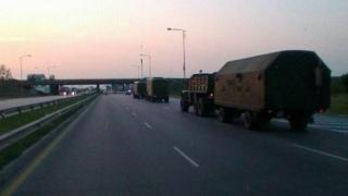 Само в БЛИЦ! Колона военна техника по Ботевградско шосе хвърли в смут столичани (СНИМКИ)