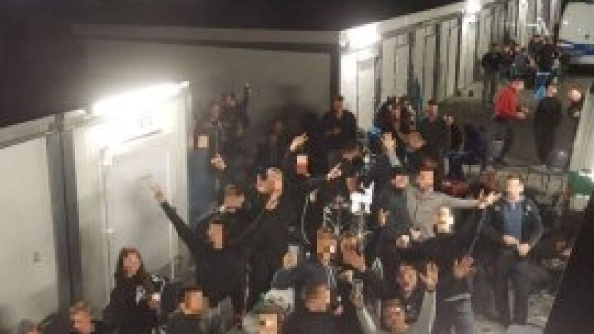 Грандиозен скандал в Германия! 300 полицаи отзовани заради групови секс оргии преди срещата на Г20 (ВИДЕО)