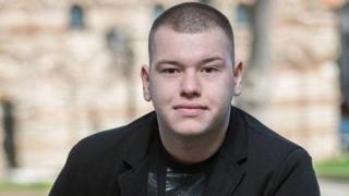 Циркът, който нафуканият бияч на слепи в Несебър спретна в съда, си каза думата! Ето какво му се случи преди минути
