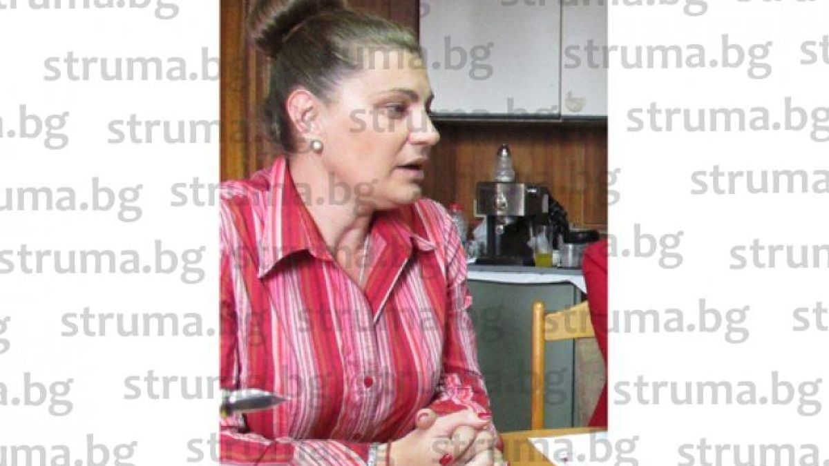 Появи се СНИМКА  на Елена, която подивя и направи страшна беля с пернишки полицай