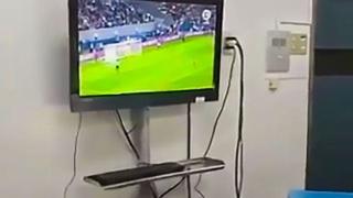 Да не дава господ такива хирурзи да ви оперират! Това ВИДЕО ще ви шокира