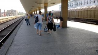 Десетки чакат влака от Пловдив за София вече час