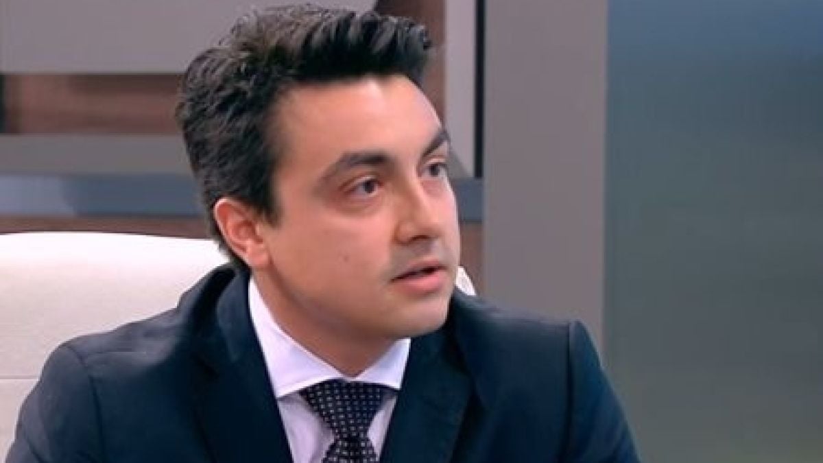 Момчил Неков: Мария Габриел няма стратегия по нейния ресор