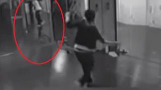 Призрак живее в огледалото на зала за танци (ВИДЕО)