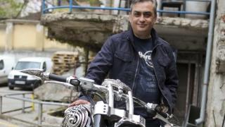 Страшен скандал в Каварна: Кметицата нападна Цонко Цонев пред Общината, Кметъла е сериозно притеснен за здравето си   