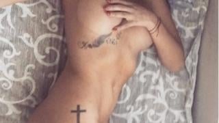 Мис Силикон Виктория Петрова получи шокиращ подарък от мистериозен господин (СНИМКИ) 