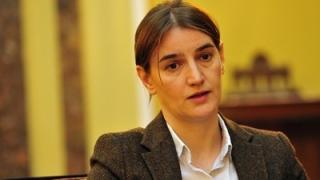 Сръбският премиер нахока здраво свой неевропейски министър