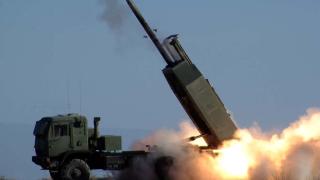ВИДЕО от войната: Показаха страшните разрушения от ударите с HIMARS в Первомайск