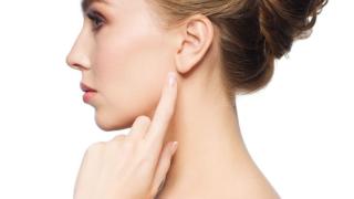 Жена се оплака от странни звуци в ухото, лекар не повярва какво намери в него ВИДЕО