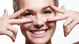 Анти-ейдж грижа след 40: Как да поддържаме здрава и сияйна кожа с правилни навици
