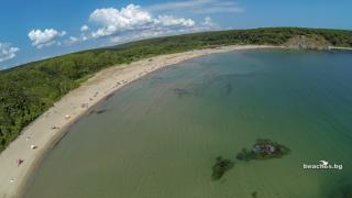 Простотия без край! Идиот си изпомпва септичната яма към плажа на „Златна рибка” (СНИМКИ)