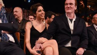 Горчиво! Куентин Тарантино се сгоди (СНИМКИ)