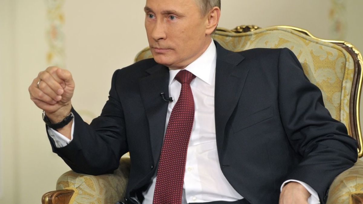 “Индипендънт”: Как Путин харчи мистериозното си богатство (СНИМКИ)