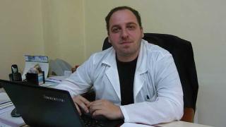 Закопчаха бившия шеф на дупнишката болница 