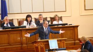 Ето кои са най-устатите депутати! Ще се изненадате кой говори най-много и кой най-често взима думата