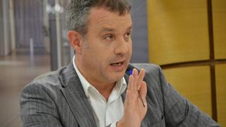 Кошлуков с уникално смешно предложение за татуировките, нацели мускулестите батки