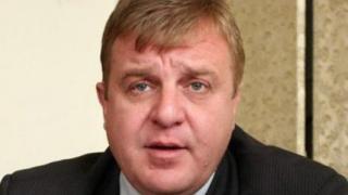 Каракачанов с призив по казуса с новия изтребител 