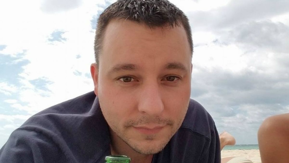 Мистерия! Бащата на офицер от САЩ обвини Русия, че синът му е убит в хотел в Минск (СНИМКИ)