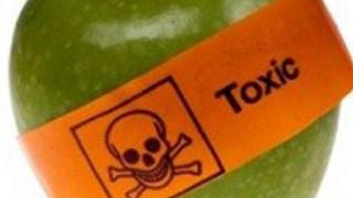 Прост метод, да разберете, дали сте измили успешно токсините от плодовете