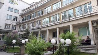 Никой не вярва какво направи майката на новороденото бебе, след като съпругът й преби лекарка заради плацента (ВИДЕО)