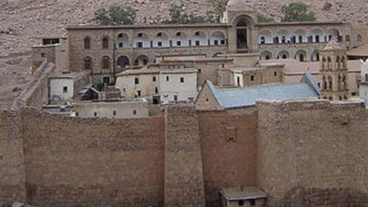 Уникална находка в манастир в планината Синай! Откриха ръкопис на Хипократ, пълен с...
